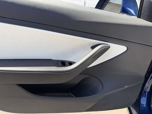 Used 2019 Tesla Model 3 Long Range AWD/4WD image 17