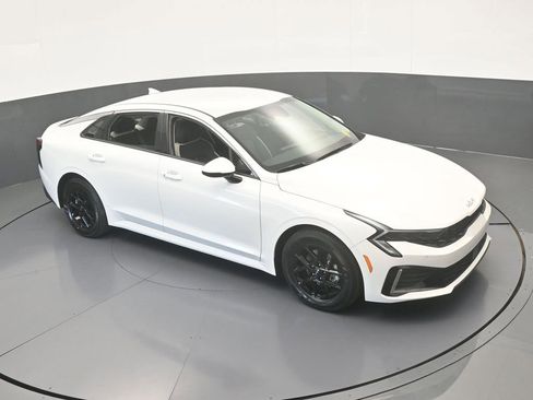 New 2025 Kia K5 LXS FWD image 47