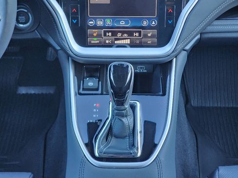 Certified 2025 Subaru Legacy Limited image 18