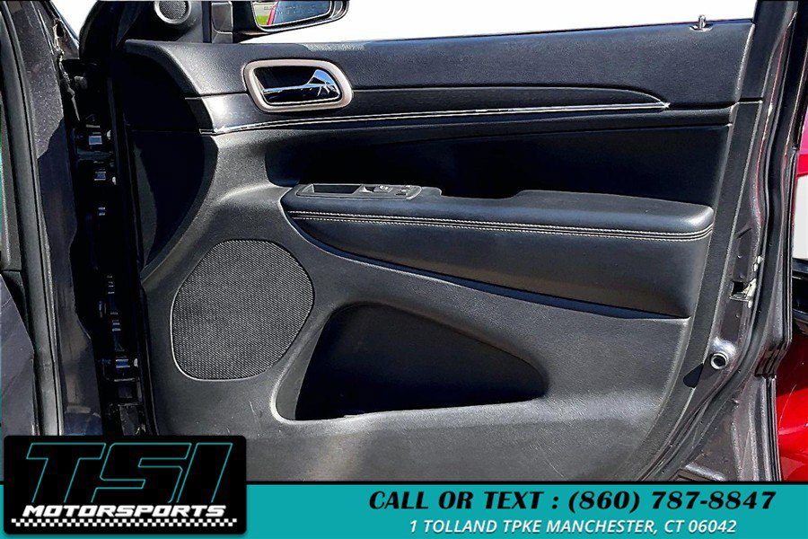 Used 2016 Jeep Grand Cherokee Limited AWD/4WD image 24