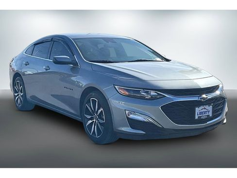 Used 2024 Chevrolet Malibu RS image 3