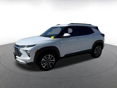 Used 2025 Chevrolet TrailBlazer LT image 8