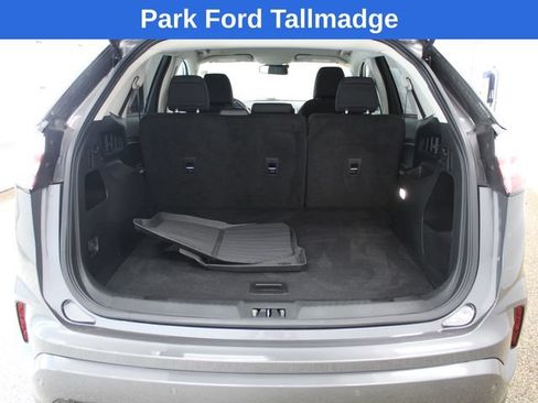 Used 2022 Ford Edge SE w/ Black Appearance Package AWD/4WD image 5