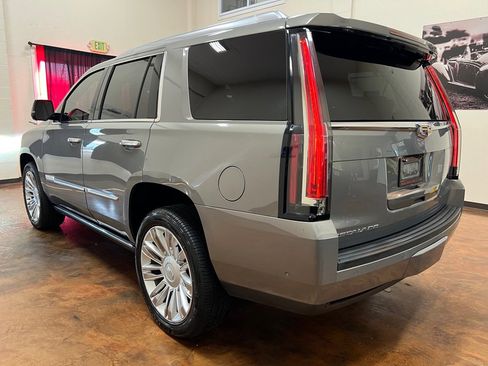 Used 2017 Cadillac Escalade Platinum image 7