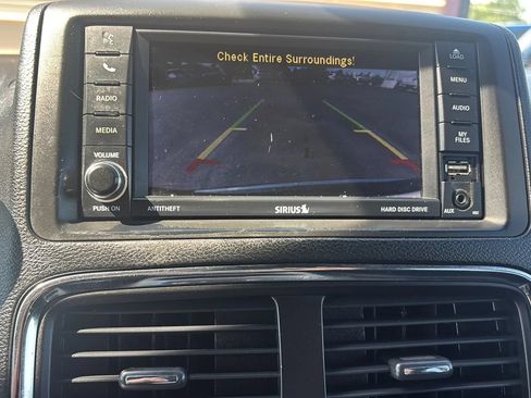 Used 2017 Dodge Grand Caravan SXT FWD image 28