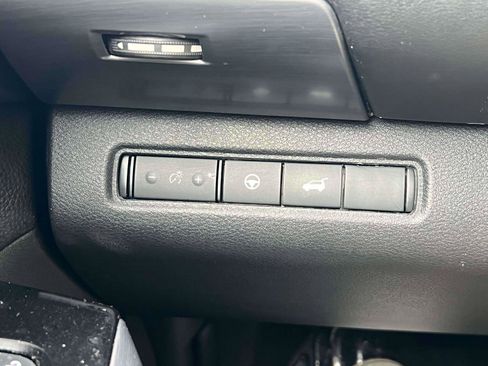 Used 2023 Nissan Pathfinder SL w/ Black Appearance Package image 24