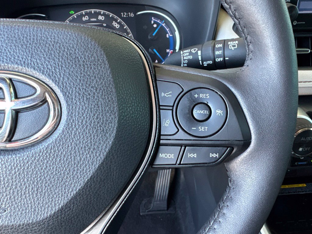 Certified 2021 Toyota RAV4 Limited AWD/4WD image 12