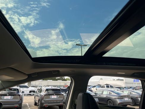 Certified 2025 Nissan Murano SL AWD/4WD image 25
