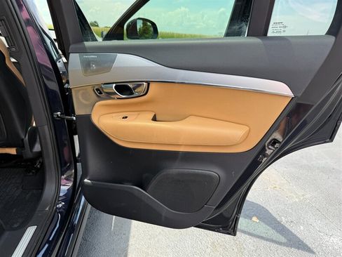 Used 2017 Volvo XC90 T6 Momentum w/ Vision Package AWD/4WD image 35