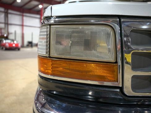 Used 1993 Ford F250 XLT image 37