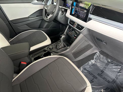 New 2026 Volkswagen Taos SE AWD/4WD image 15
