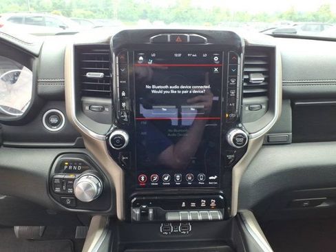 Used 2020 RAM 1500 Laramie AWD/4WD image 9
