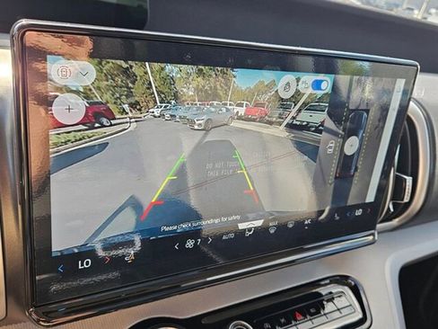 New 2025 Ford Expedition Active image 24