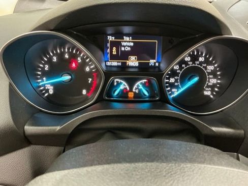 Used 2019 Ford Escape SE FWD image 29