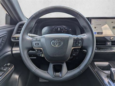 Used 2025 Toyota Crown Signia AWD/4WD image 15