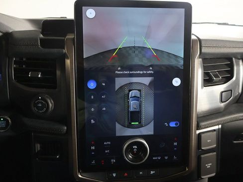 Used 2025 Ford F150 Lightning Lariat image 51