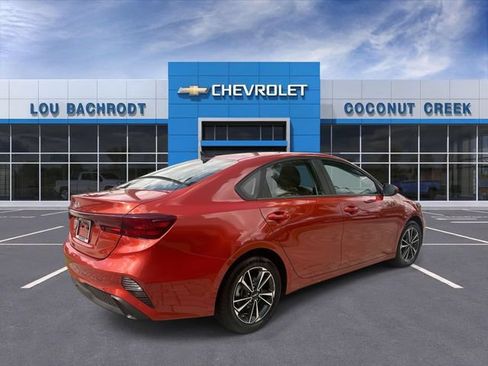 Used 2024 Kia Forte LXS FWD image 8