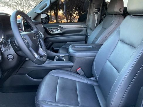 Used 2024 Chevrolet Tahoe Z71 w/ Luxury Package image 5