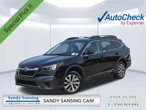 Used 2022 Subaru Outback Premium AWD/4WD image 1