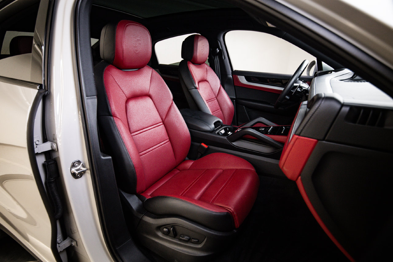 Certified 2026 Porsche Cayenne Coupe AWD/4WD image 29