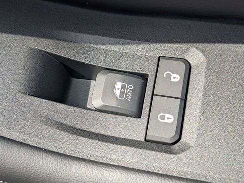 New 2026 Jeep Grand Cherokee Altitude AWD/4WD image 32