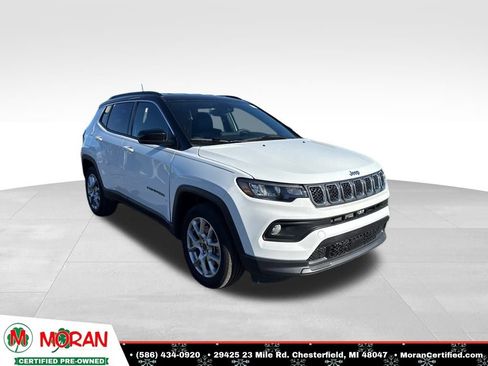 Used 2025 Jeep Compass Limited image 7