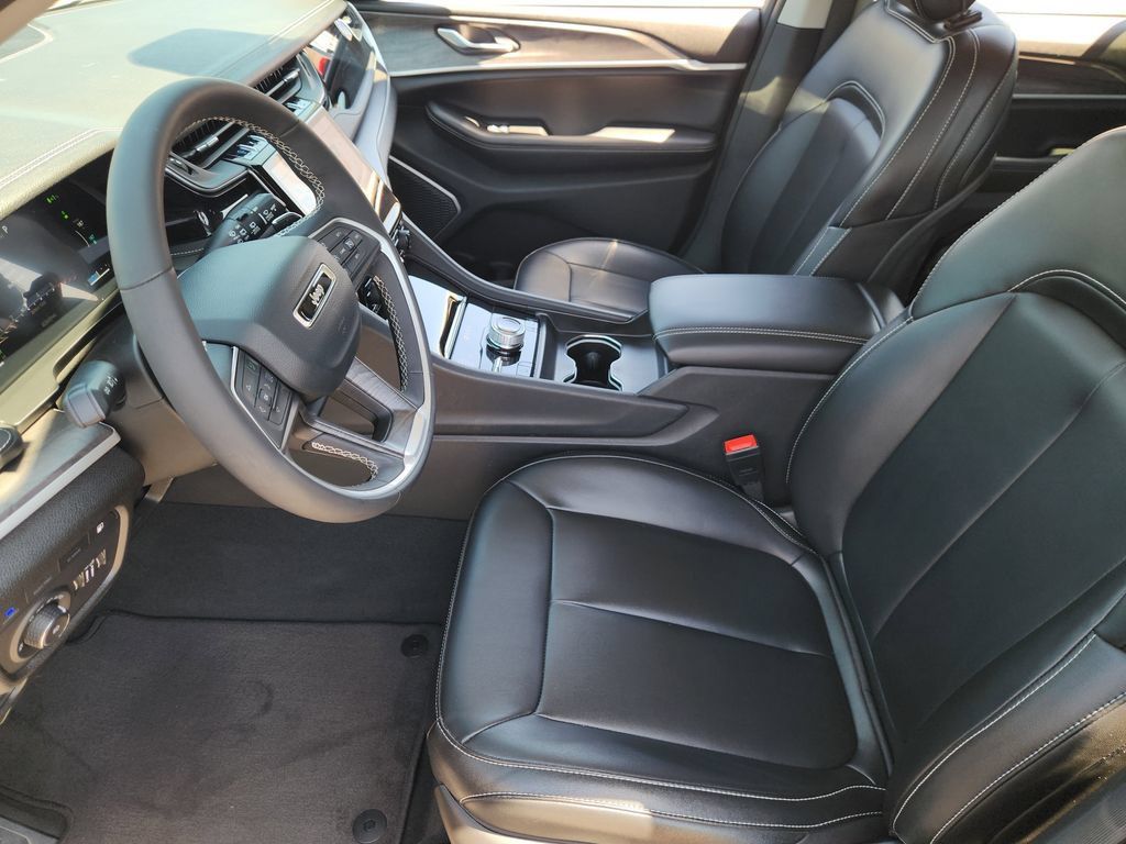 Used 2024 Jeep Grand Cherokee Limited 4xe AWD/4WD image 13