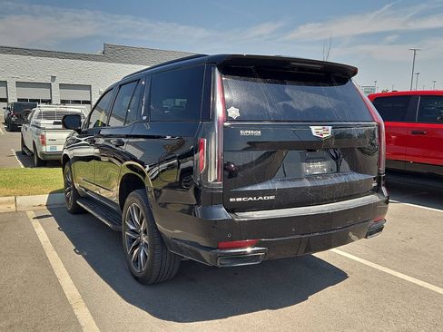 Used 2021 Cadillac Escalade Sport AWD/4WD image 2