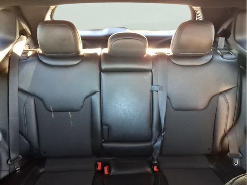 Used 2024 Jeep Compass Latitude AWD/4WD image 22
