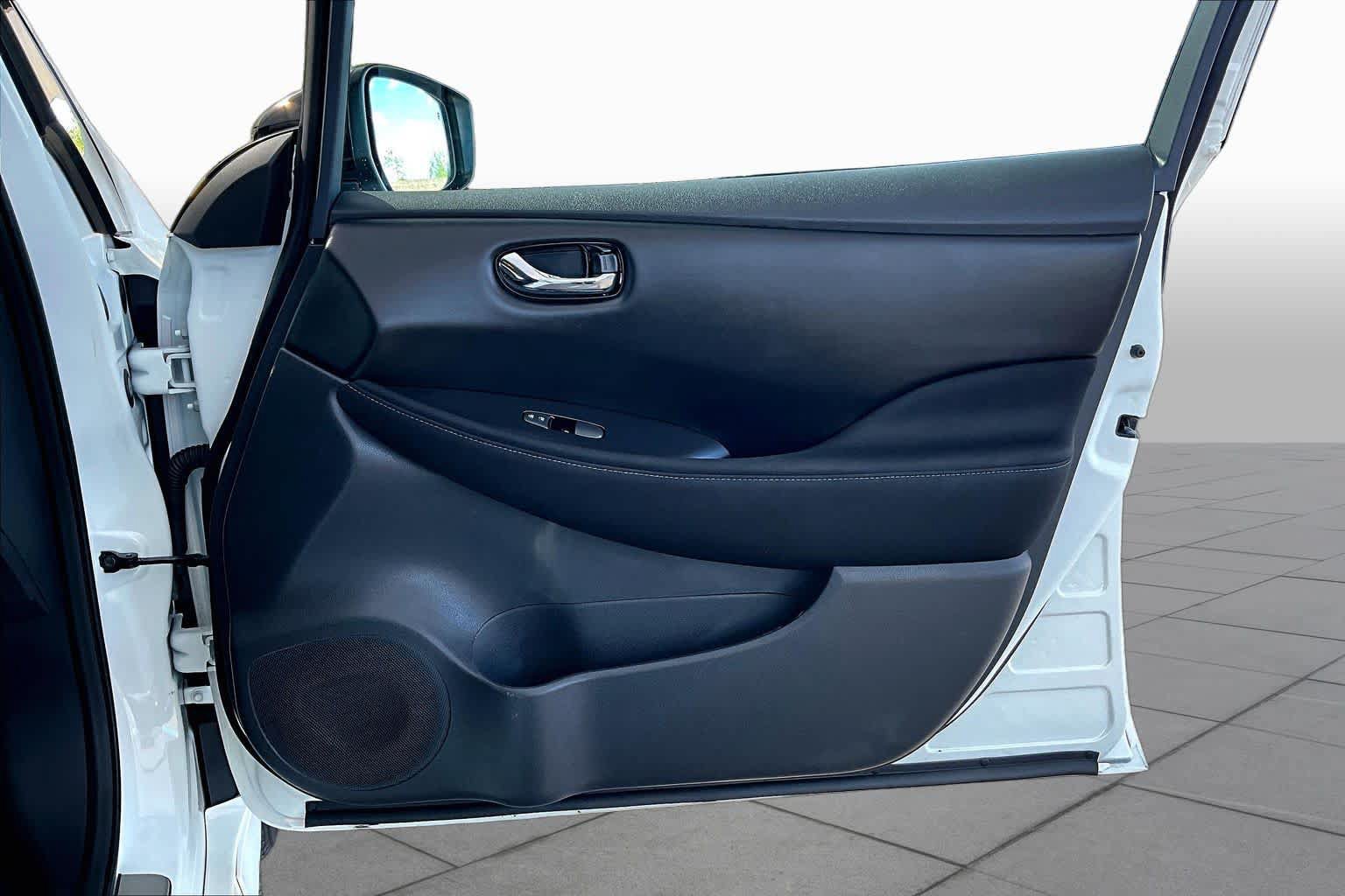 Used 2025 Nissan Leaf SV Plus FWD image 21