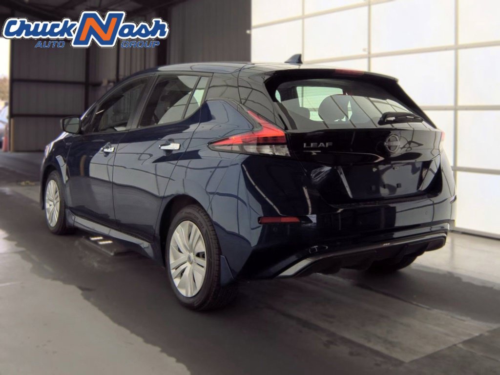 Used 2025 Nissan Leaf S FWD image 2