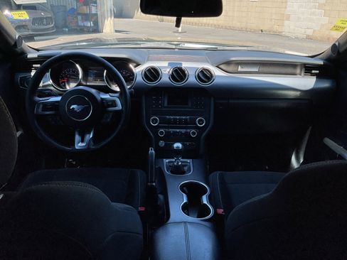 Used 2019 Ford Mustang GT image 18