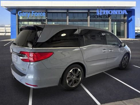 Used 2024 Honda Odyssey Elite image 2