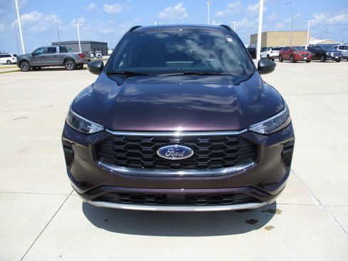 Used 2023 Ford Escape ST-Line w/ Tech Pack #1 AWD/4WD image 10