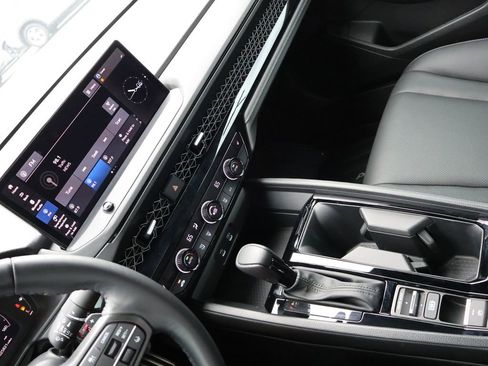 Used 2024 Honda Accord Sport image 18