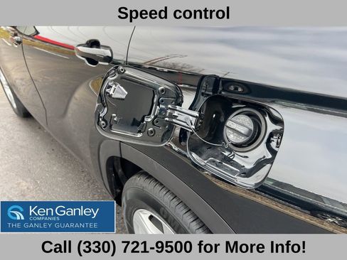 Used 2023 Toyota Highlander L FWD image 48