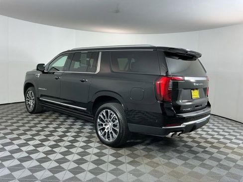 Used 2026 GMC Yukon XL Denali w/ Sun & Power Step Package AWD/4WD image 6