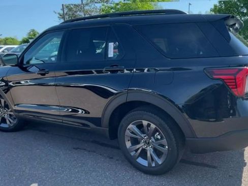 New 2026 Ford Explorer Active w/ Active Comfort Package AWD/4WD image 4