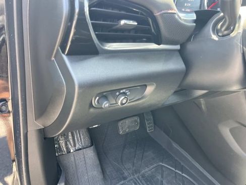 Used 2023 Chevrolet Traverse RS w/ LPO, Floor Liner Package FWD image 31
