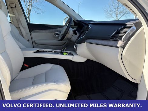 Certified 2024 Volvo XC90 B5 Plus w/ Protection Package Premier image 29