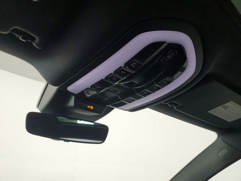 Used 2023 Porsche Macan image 29