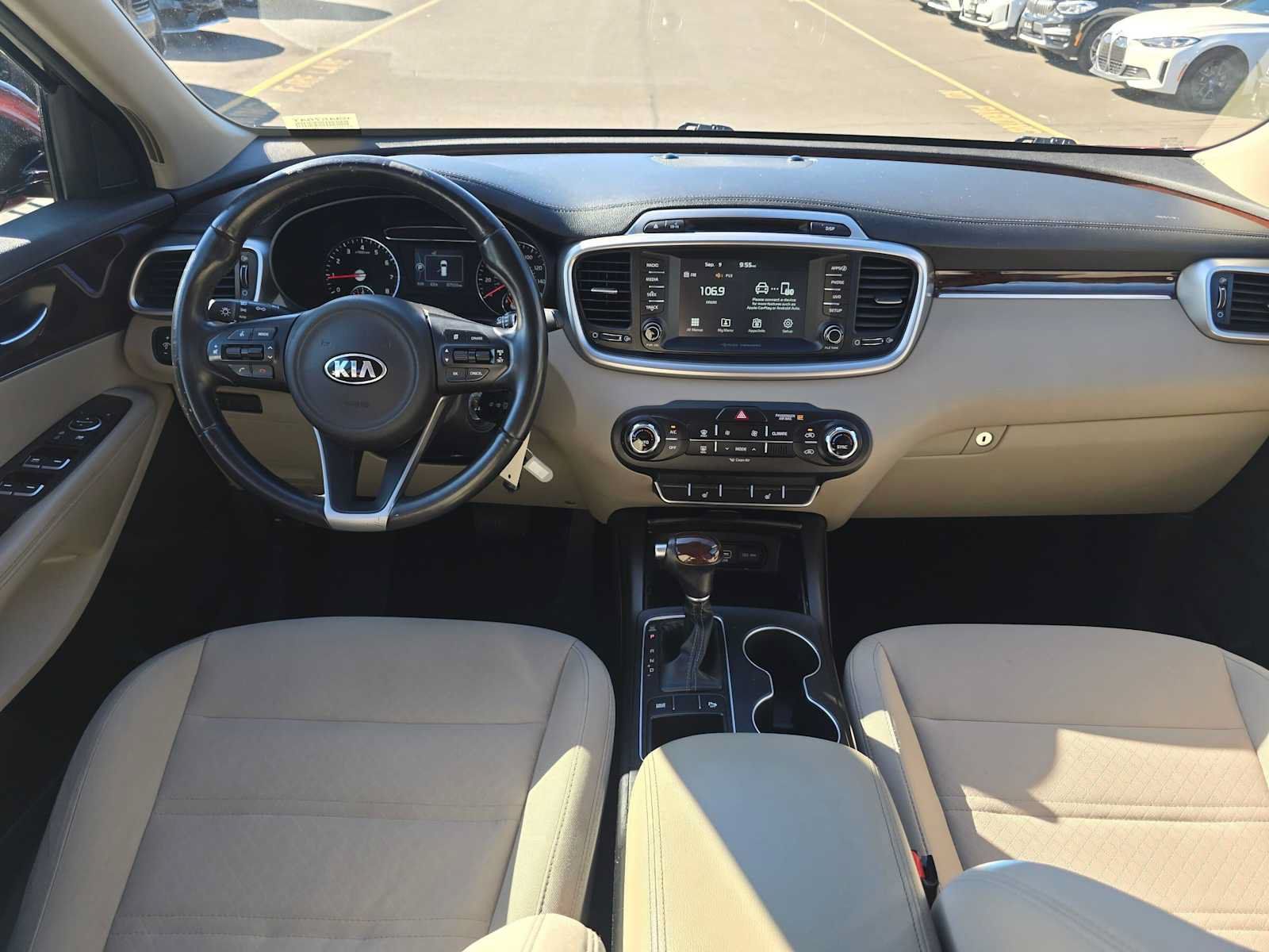 Used 2018 Kia Sorento FWD image 18