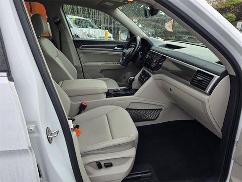 Used 2020 Volkswagen Atlas SEL image 11