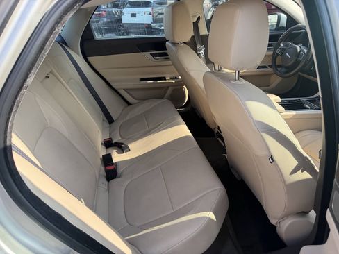 Used 2016 Jaguar XF Premium AWD/4WD image 9