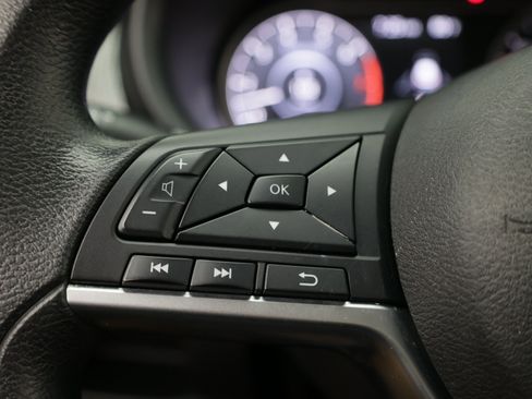Used 2020 Nissan Kicks SV FWD image 19