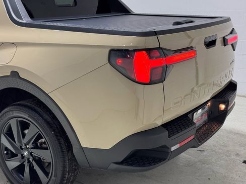 Used 2023 Hyundai Santa Cruz Limited image 10