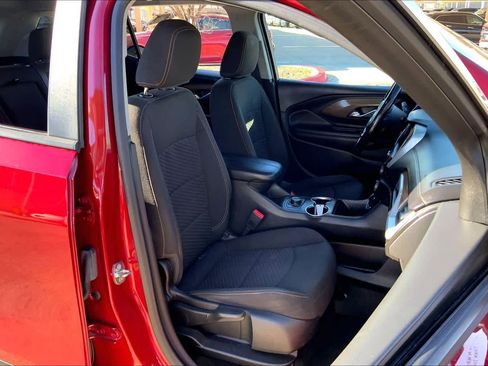 Used 2021 GMC Terrain SLE image 9