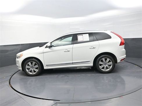 Used 2016 Volvo XC60 T5 Premier image 4