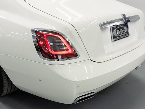 Certified 2022 Rolls-Royce Ghost image 19