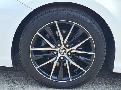 Used 2021 Toyota Camry SE FWD image 7